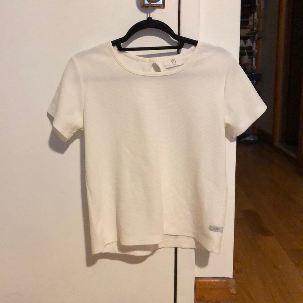 Textured white top